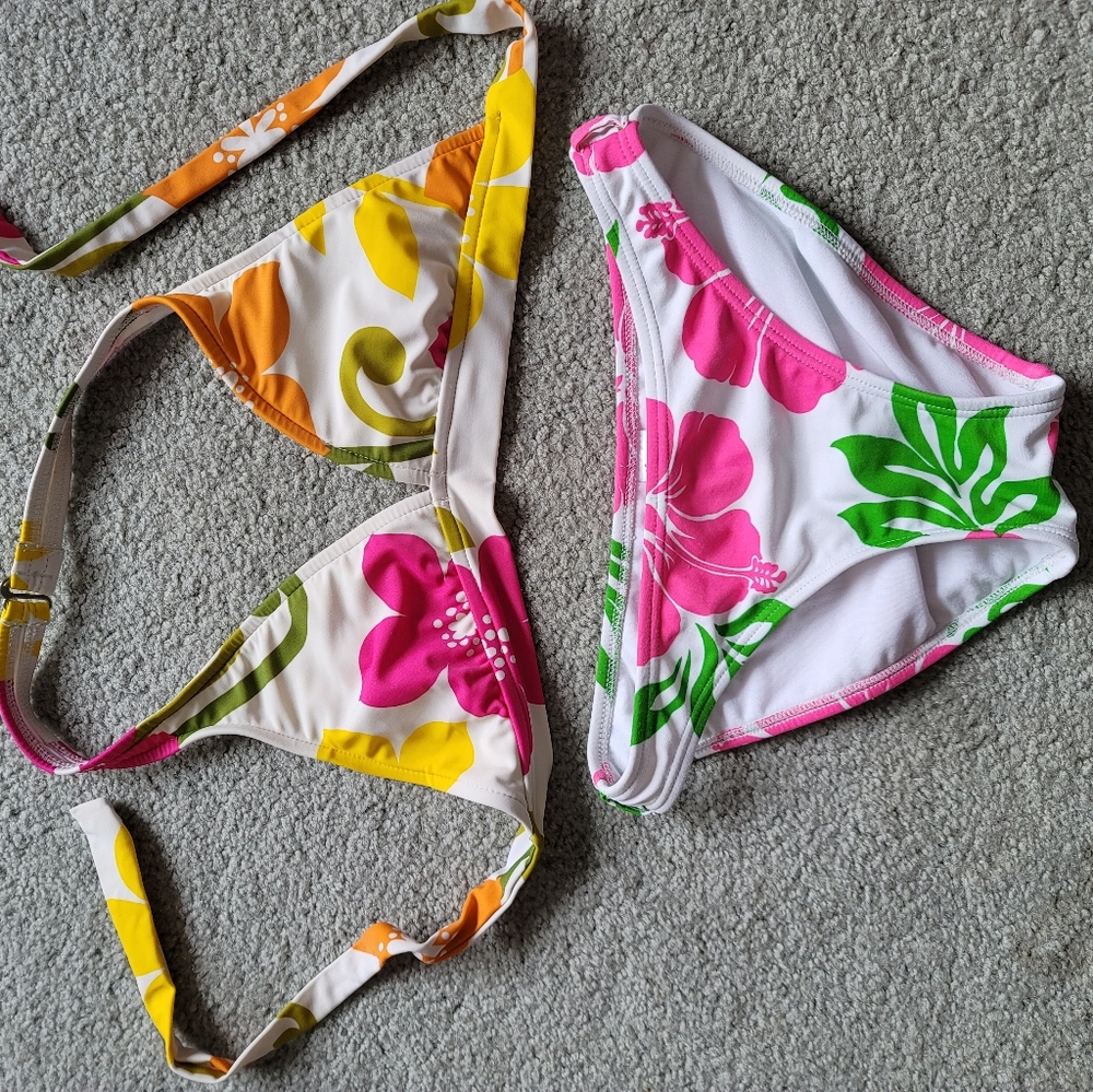 Malibu Bikini Swimsuit Size S White Tropical Floral Top & bottom 2 piece - Picture 10 of 12